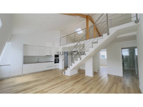 Apartamento T4 em Atalaia e Alto Estanqueiro-Jardia, Montijo