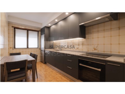 Apartamento T3 em Póvoa de Santo Adrião e Olival Basto, Odivelas