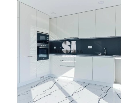 Moradia T5 em Antuzede e Vil de Matos, Coimbra