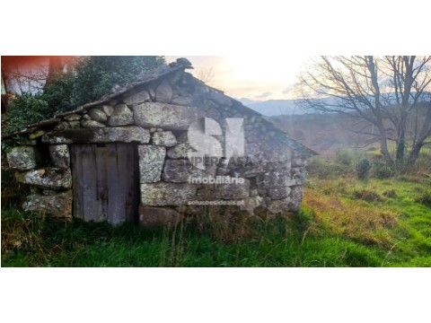 Lote em Mouçós e Lamares, Vila Real