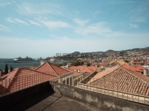 Prédio em Santa Maria Maior, Funchal