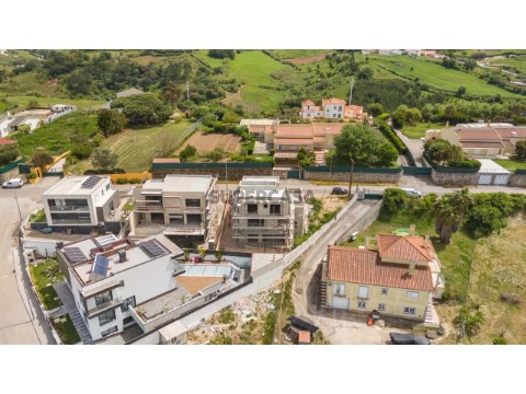Moradia T4 em Enxara do Bispo, Gradil e Vila Franca do Rosário, Mafra