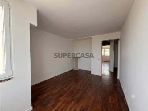 Apartamento T2 Almada Numapa
