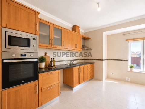 APARTAMENTO T2 - RC - URB MILHEIRAS, ALMEIRIM (2)