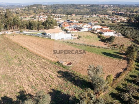 Terreno Urbano em Eixo e Eirol, Aveiro