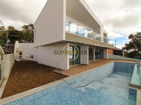 Moradia T5 em Tabua, Ribeira Brava