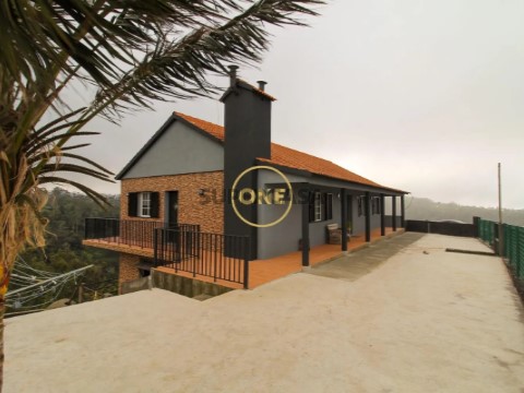 Moradia T5 em Santo António da Serra, Machico