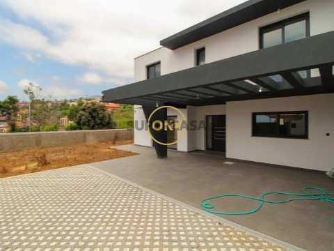 Moradia T3 em São Roque, Funchal
