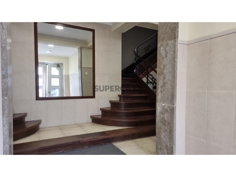 W4588 - Prédio com rentabilidade no Alto de São João | Wallis Real Estate