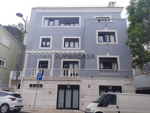 W4782 - Prédio para venda com rendimento em Arroios