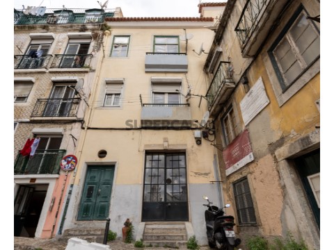 W4903 - Prédio com 617 m2 em Santa Apolónia | Wallis Real Estate Consulting