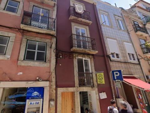 W5098 - Prédio totalmente reabilitado na zona de São Bento | Wallis Real Estate