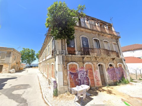 W5108 - Prédio com Projeto Aprovado no Barreiro | Wallis Real Estate