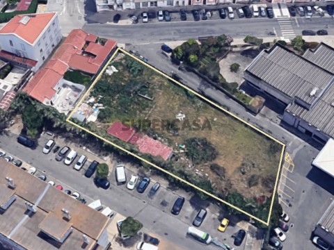 W5220 - Terreno com 2.000m2 na Ajuda | Wallis Real Estate