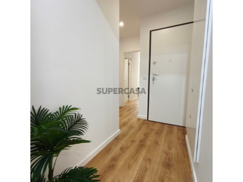 T2 completamente renovada con un trastero de 27 m² | Benfica | Lisboa