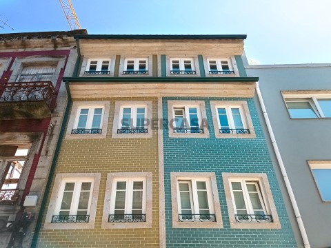 A T2 duplex apartment with balconies in a building with elevator, located in the historic center of Braga