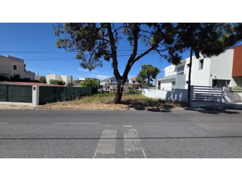 Terreno Urbano em Charneca de Caparica e Sobreda, Almada