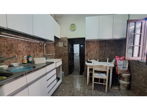 Moradia T2 na Rua B, Campolide