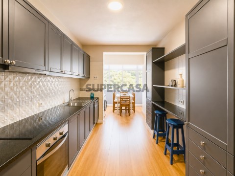 Apartamento T3 Renovado e Totalmente Equipado | Costa de Caparica