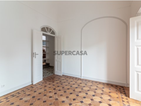 Moradia T5 +1 | Évora | Centro Histórico | Terraço | Rustiévora | Arrendamento
