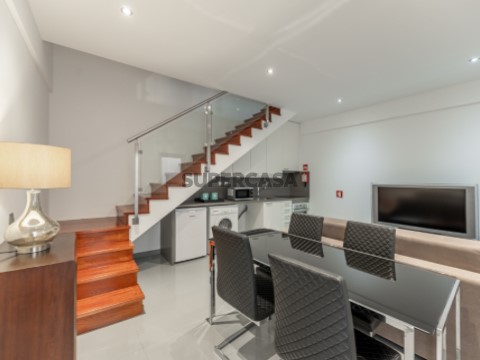 Moradia T1 | centro histórico | renovada | Rustiévora | arrendamento