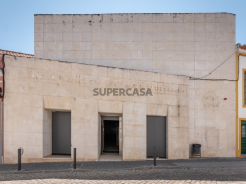 Espaço comercial | Cuba | Alentejo | Rustiévora | Venda
