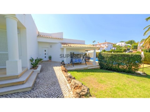 Moradia T3 em Albufeira e Olhos de Água, Albufeira