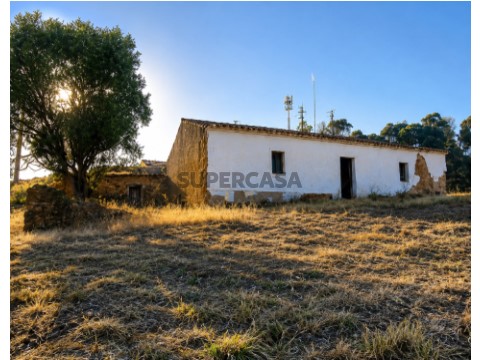 O REFÚGIO PERFEITO NO CAMPO - CASA TRADICIONAL MAIS TERRENO RÚSTICO
