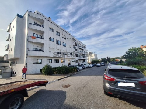 Lugar Garagem próximo Junta Freguesia Oliveira Douro