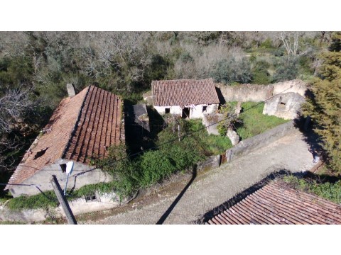 Casas antigas em pedra, para reconstruir, a 20 minutos do Rio Zêzere.