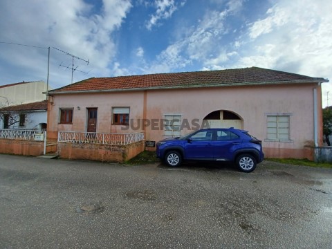 Casa Antiga T3 em Assentiz, Torres Novas