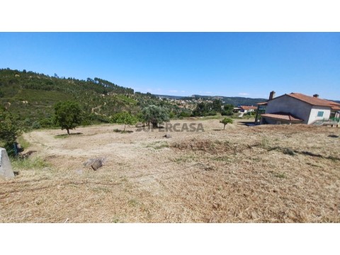 Terreno com viabilidade de construção, perto da Albufeira de Castelo de Bode.