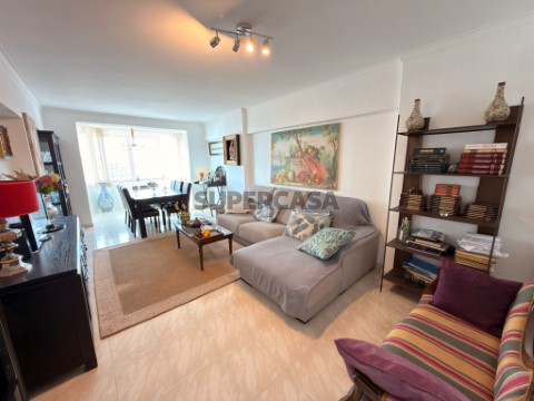 APARTAMENTO T2 NA PRIMEIRA LINHA DE MAR CAPARICA