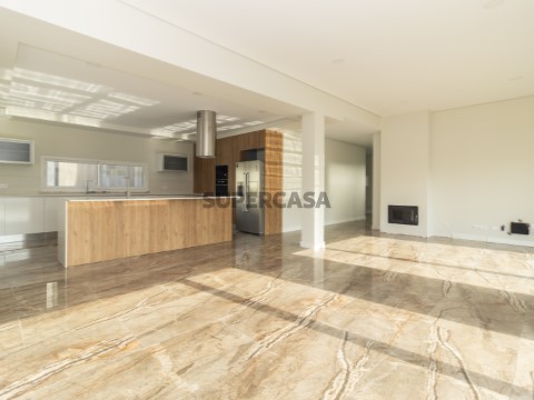 R128 Moradia T6 Azeitão