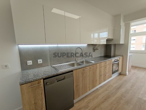 Apartamento T3 São Domingos de Benfica Lisboa