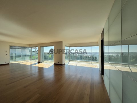 Vista-Rio-Sala-apartamento-restelo-lisboa (8)