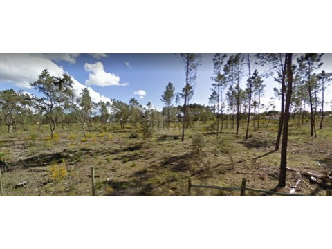 Terreno urbano para construção de 28 fogos - Charneca da Cotovia