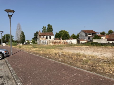 Terreno Comercial na Rua Vasco da Gama, Abrantes (São Vicente e São João) e Alferrarede