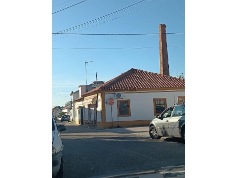Restaurante na Rua da Estrada Velha, Pego