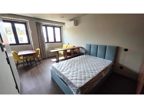 Apartamento T0 na Rua da Indústria, Cantar-Galo