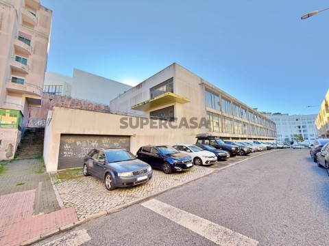 Immeuble au Rio de Mouro, Sintra
