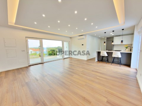 Moradia T3 em União Freguesias Santa Maria, São Pedro e Matacães, Torres Vedras