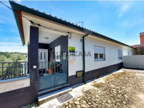 Moradia em Alvelos, Lamego