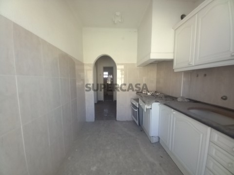 Apartment 1 Zimmer auf Baixa da Banheira e Vale da Amoreira, Moita