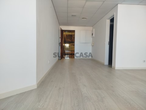 venda-escritorio-centro-lisboa-zona-turística-investimento