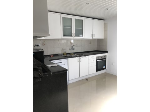 Moradia T9 Duplex na Rua do Sítio Ao Casalinho da Ajuda, Ajuda