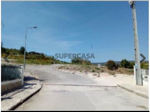 Terreno Urbano na Rua do Mercado, Aldeia Galega da Merceana e Aldeia Gavinha