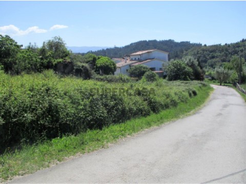 Terreno com Ruína
