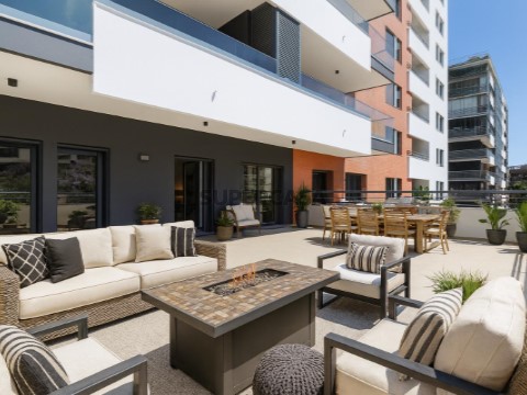 Terraço Mobilado