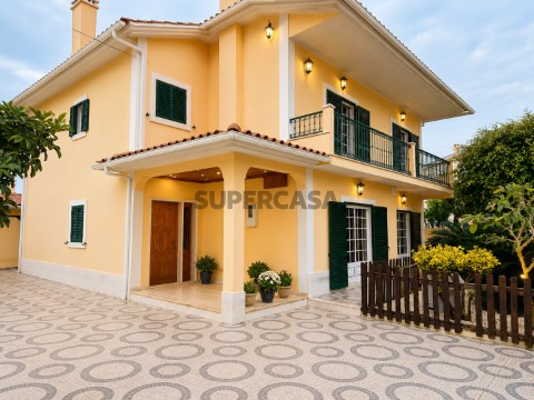 Exterior 1